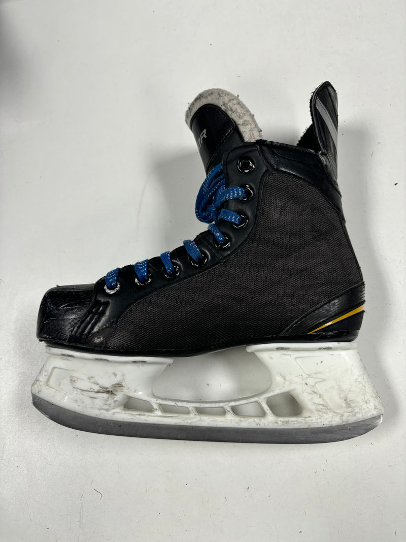 Load image into Gallery viewer, Used Bauer Supreme 140 Size 3 Hockey Skates
