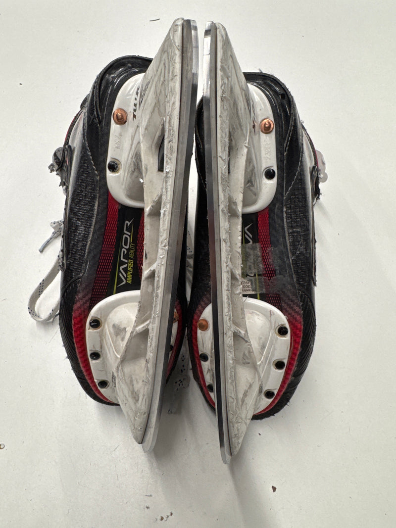 Load image into Gallery viewer, Used Bauer Vapor3x pro Hockey Skates, INT 4 fit. 3
