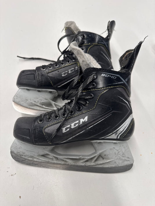 Used CCM Tacks 9040 Ice Hockey Skates, Size 4