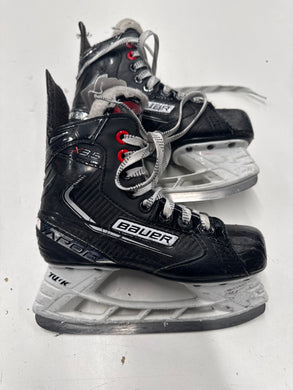 Used Bauer Vapor X3.5 Hockey Skates, INT 1.5