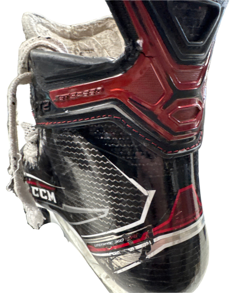 Load image into Gallery viewer, Used CCM Jetspeed FT2 hockey skates, Size 5.5
