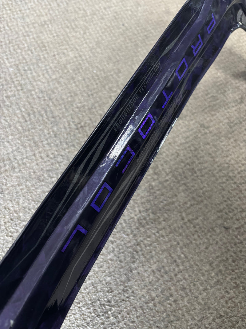 Load image into Gallery viewer, Used Bauer Protocol 25&quot; P28G Hockey Goalie Stick
