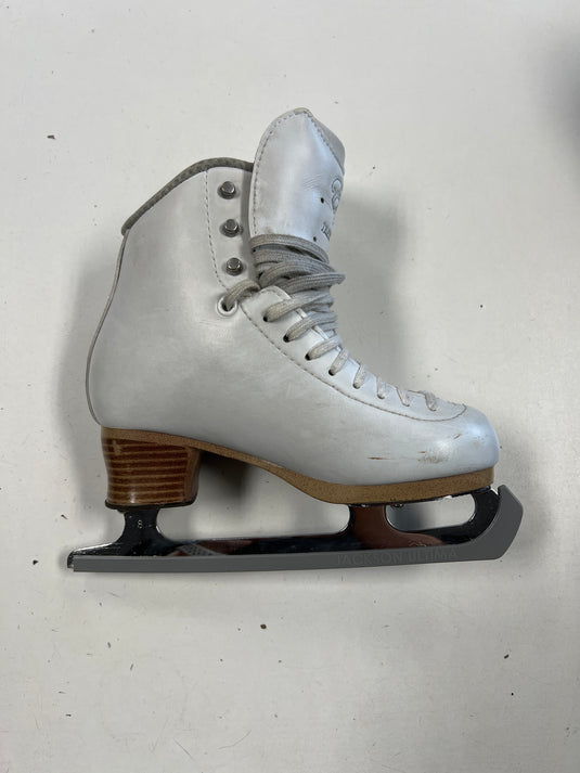 Used Jackson Elle 2131 Size 2 Figure Skates