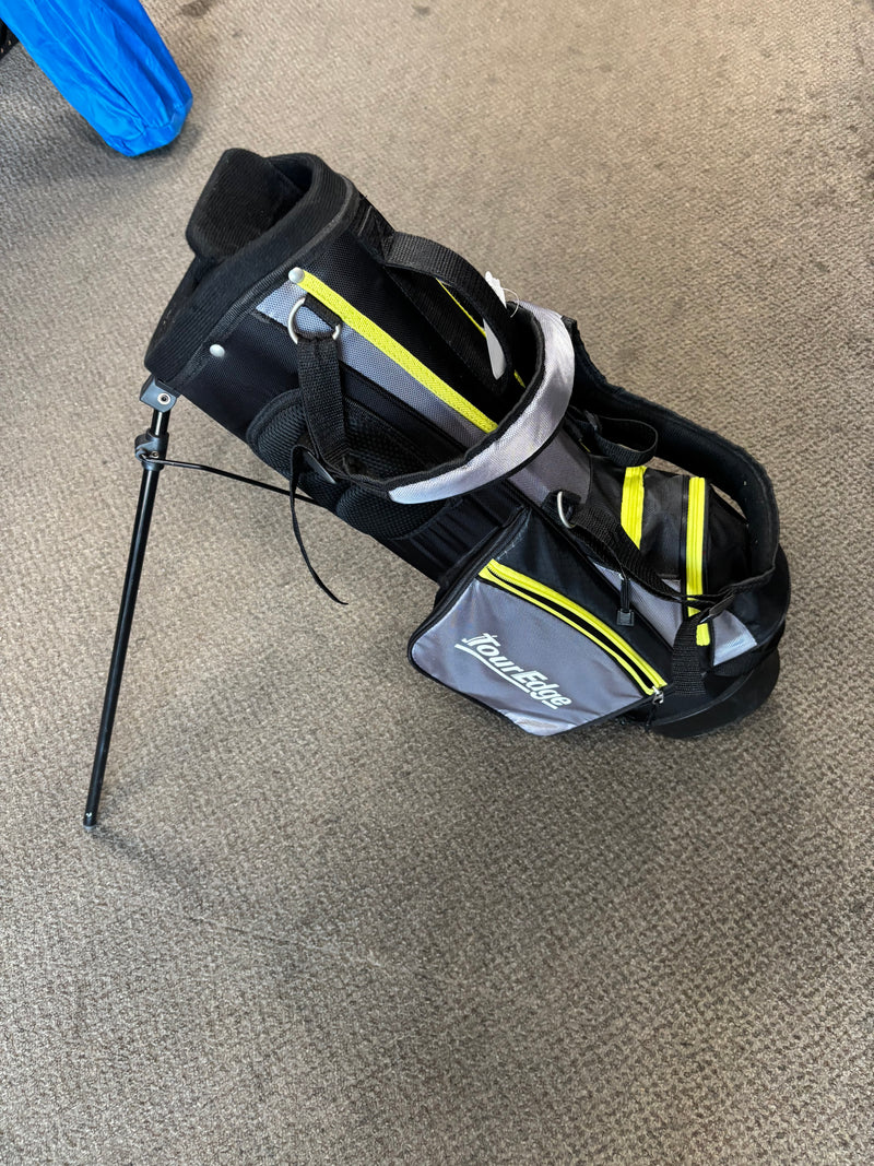 Load image into Gallery viewer, Used RH Tour Edge HL-J Kids Golf Set
