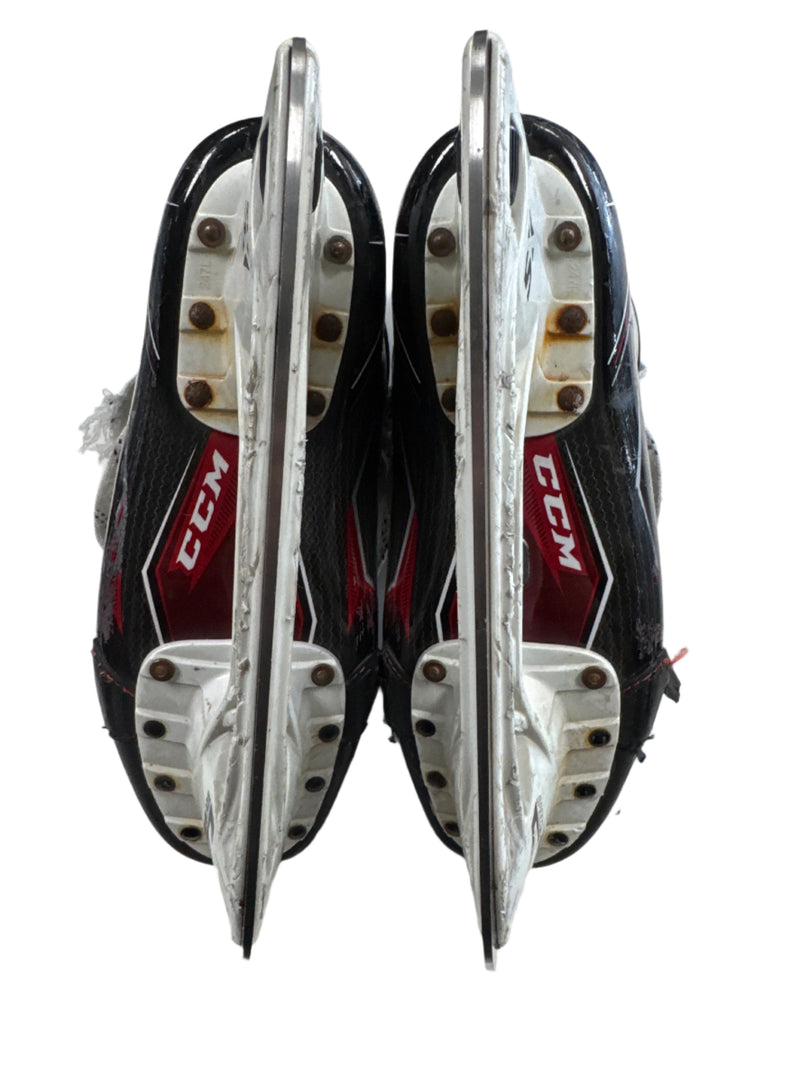 Load image into Gallery viewer, Used CCM Jetspeed FT2 hockey skates, Size 5.5
