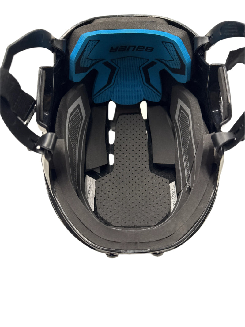 Load image into Gallery viewer, Used Bauer Prodigy Helmet
