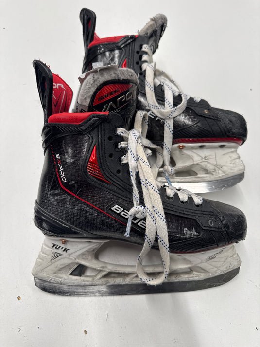 Used Bauer Vapor3x pro Hockey Skates, INT 4 fit. 3
