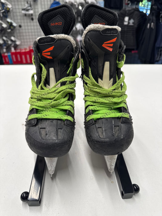 Used Easton Mako II Hockey Skates, INT 4
