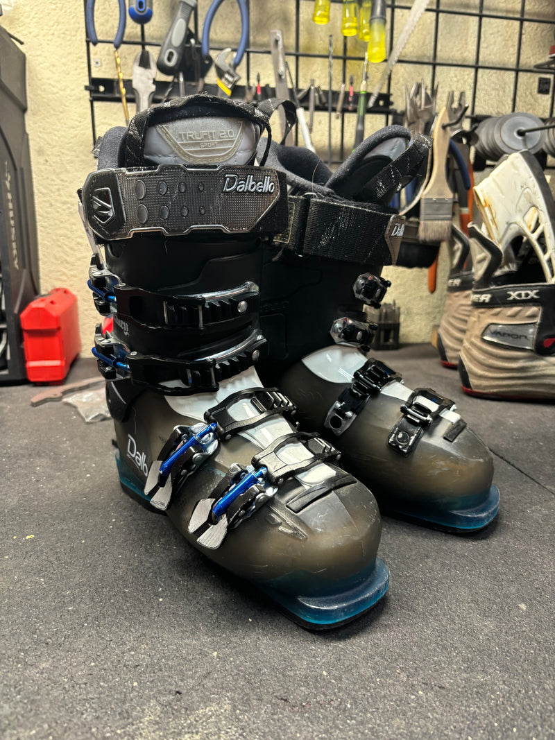 Load image into Gallery viewer, Used Dalbello Sun Valley River Run 235-277mm Ski Boots
