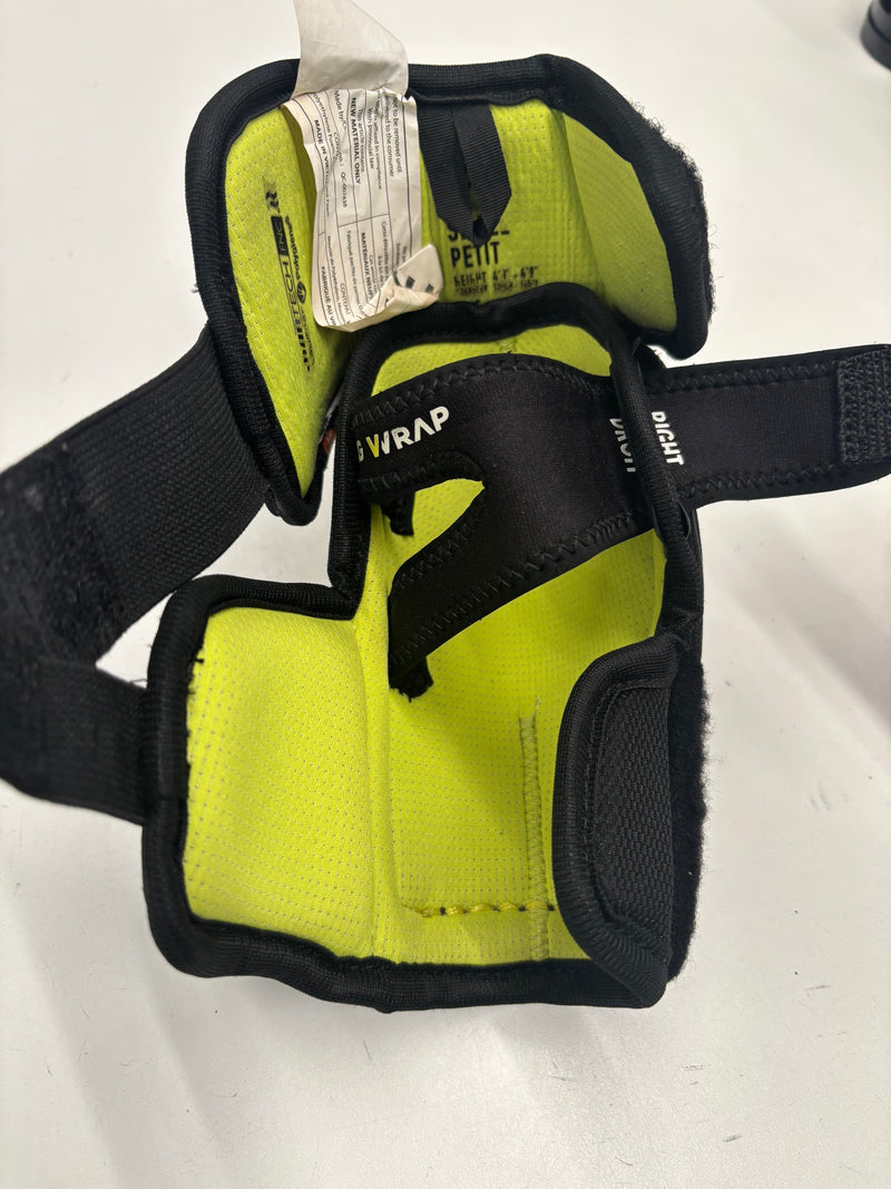 Load image into Gallery viewer, Used Warrior Alpha LX 20 Elbow Pads, JR S
