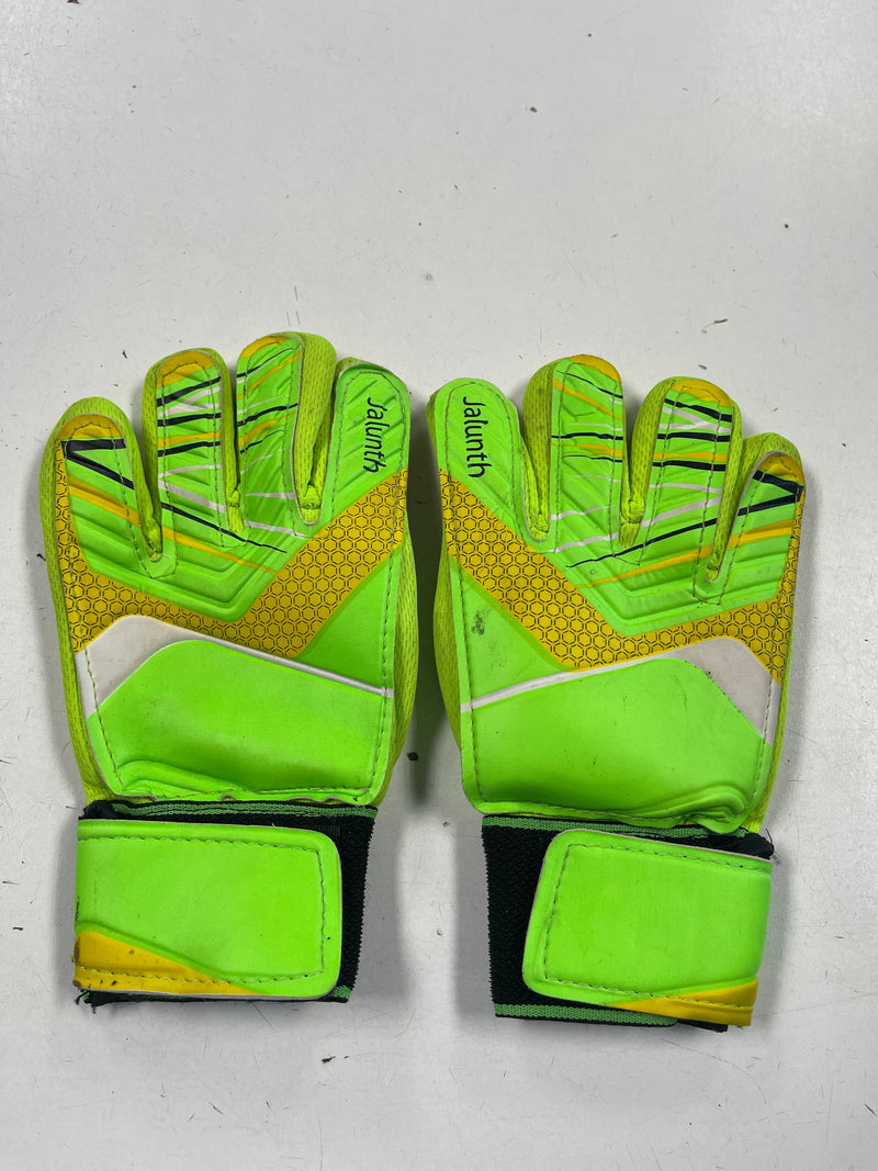 Load image into Gallery viewer, Used Jalunth Soccer Goalkeeper Gloves
