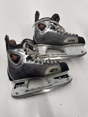 Used CCM Vector Pro Ice Hockey Skates, Size 8