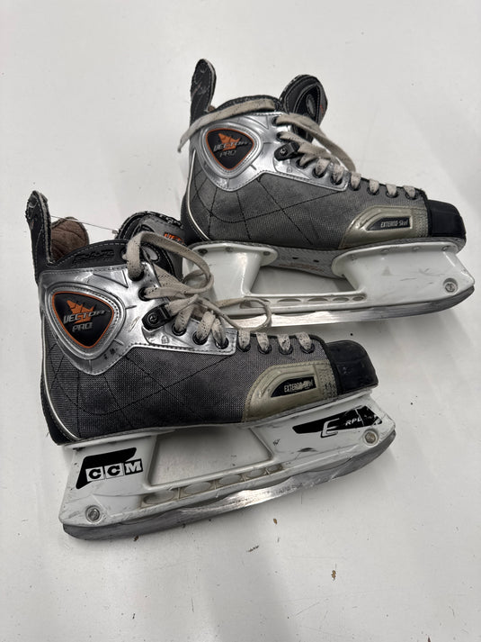 Used CCM Vector Pro Ice Hockey Skates, Size 8