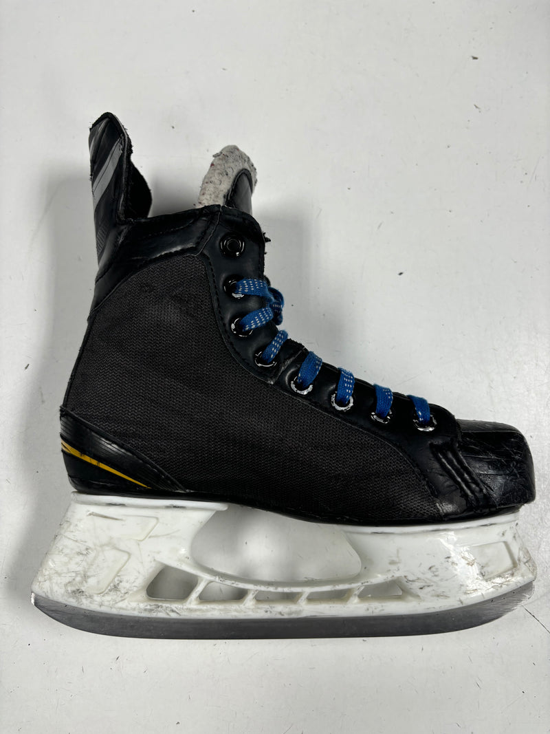 Load image into Gallery viewer, Used Bauer Supreme 140 Size 3 Hockey Skates
