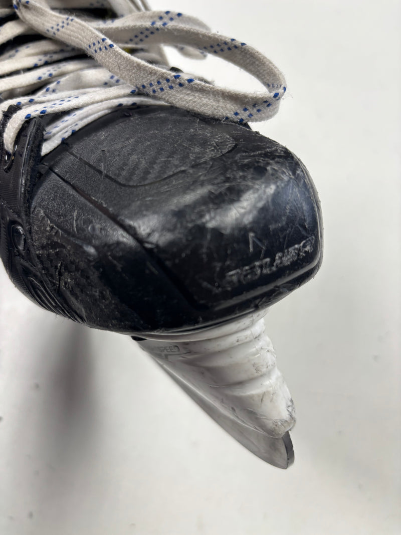 Load image into Gallery viewer, Used Bauer Supreme 3S Pro Size 2.5EE Ice Hockey Skates
