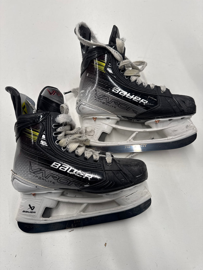 Load image into Gallery viewer, Used Bauer Vapor Hyperlite 2 Hockey Skates, Size 4.5
