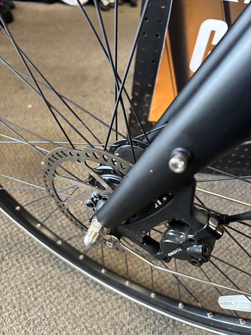 Load image into Gallery viewer, Lightly Used Priority Continuum Onyx Bicycle
