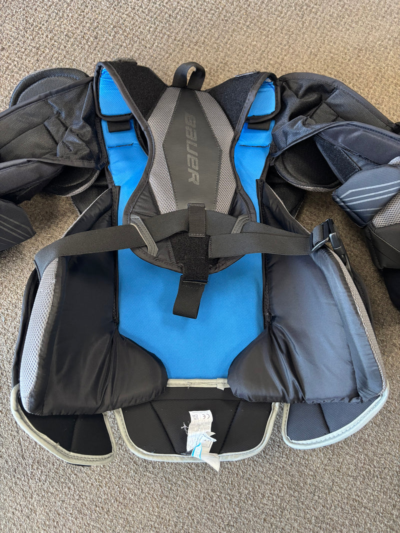 Load image into Gallery viewer, Slightly Used Bauer Elite Int. Hockey Goalie Chest Protector
