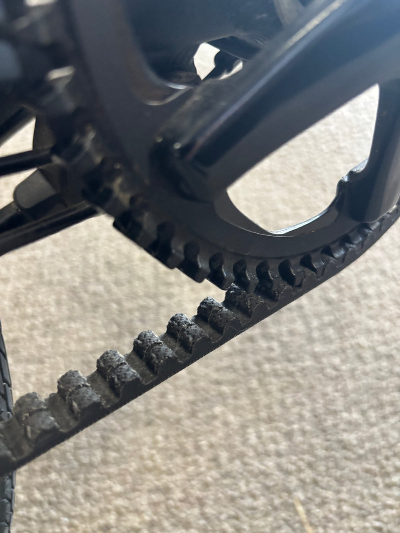 Load image into Gallery viewer, Lightly Used Priority Continuum Onyx Bicycle
