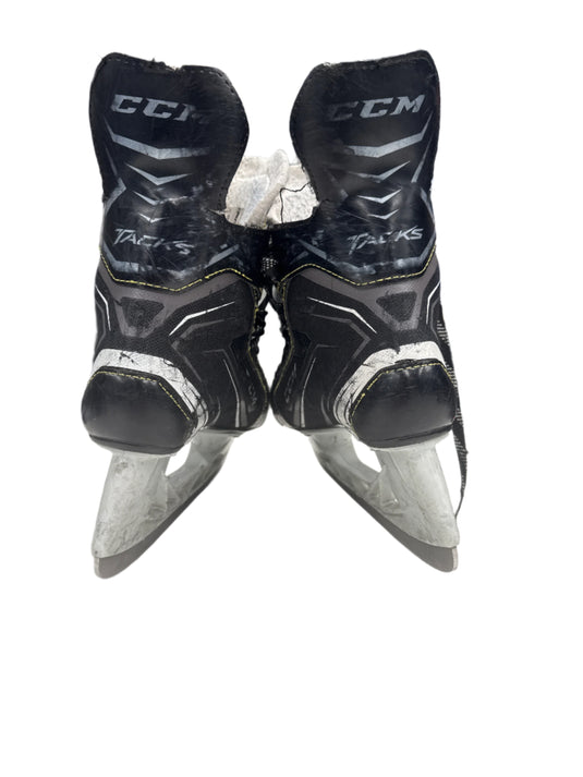 Used CCM Tacks 9040 Ice Hockey Skates, Size 4