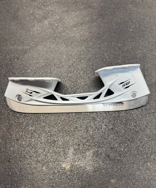 Lightly Used CCM SB +4.0 Holder /w Steel
