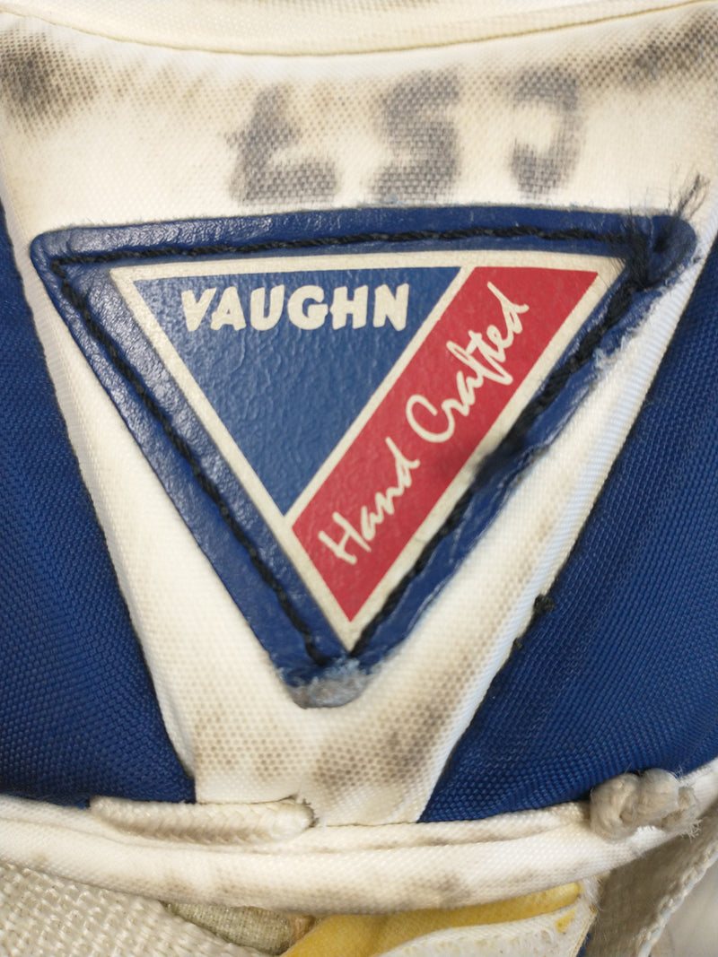 Load image into Gallery viewer, Used Vaughn T660 Goalie Glove
