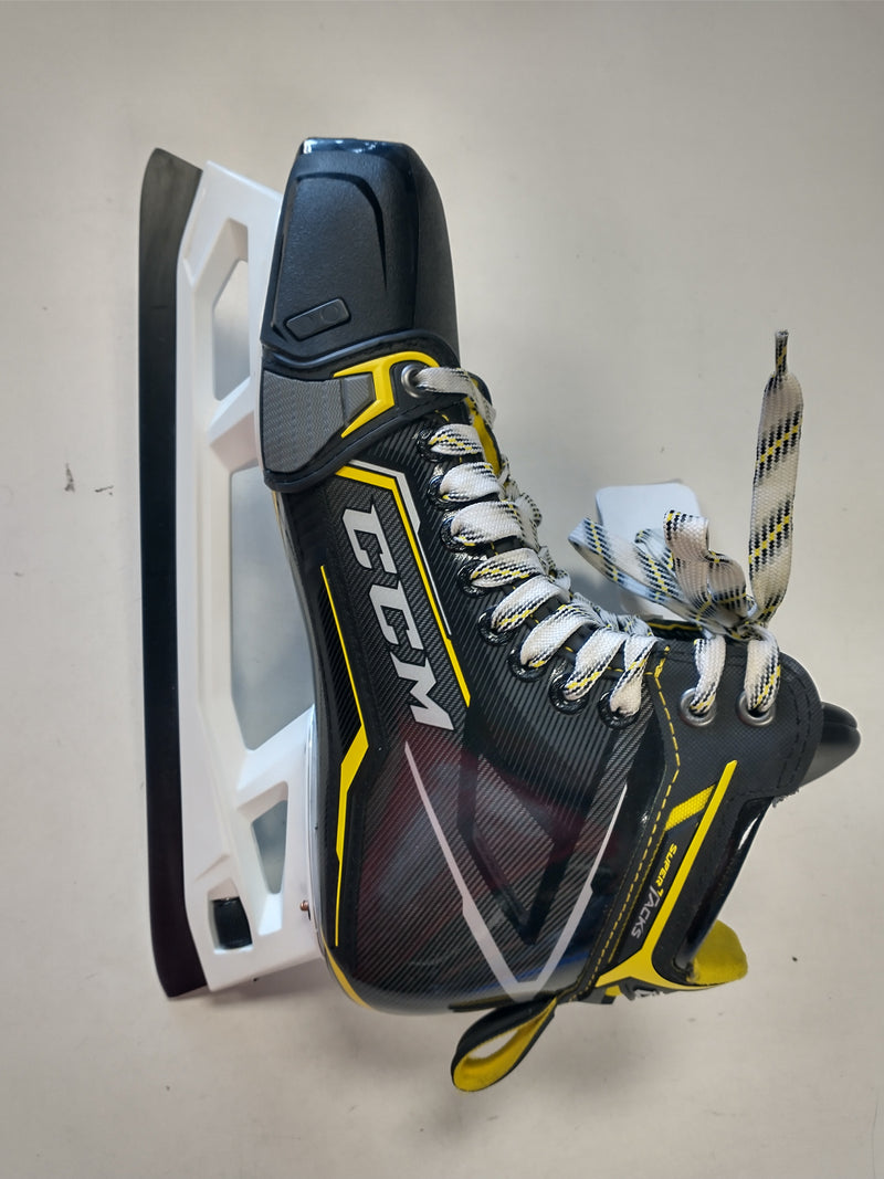 Load image into Gallery viewer, Slightly Used CCM Super Tacks AS3 Pro Sr. Size 10.5 D Goalie Skates
