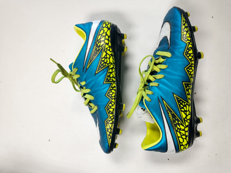 Load image into Gallery viewer, Used Nike Hypervenom Size 7 Soccer Cleats
