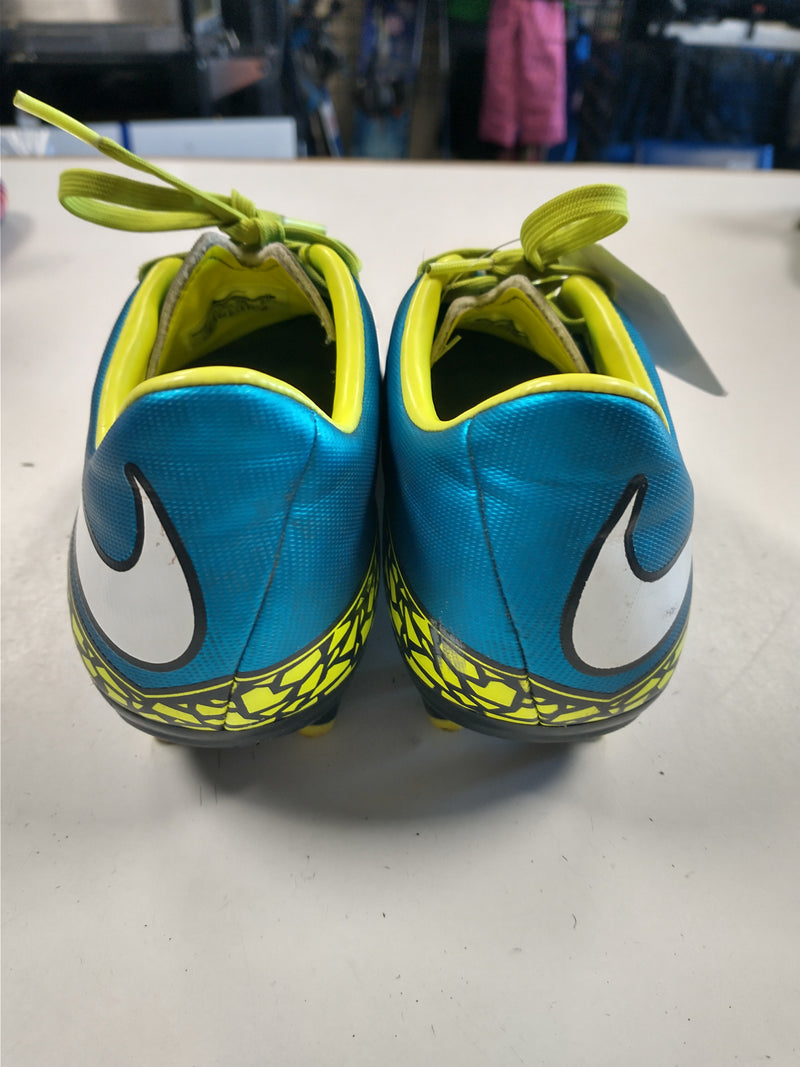 Load image into Gallery viewer, Used Nike Hypervenom Size 7 Soccer Cleats
