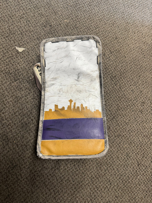 Used Vaughn V6 2200 Pro Sr. Goalie Blocker