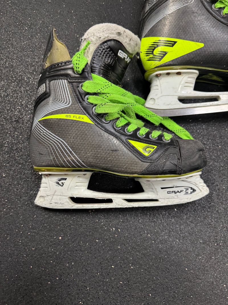 Load image into Gallery viewer, Used GRAF Supra G5035 6.5R Hockey Skates
