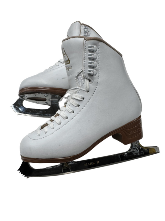 Used Jackson Mystique Size 4 Figure Skates