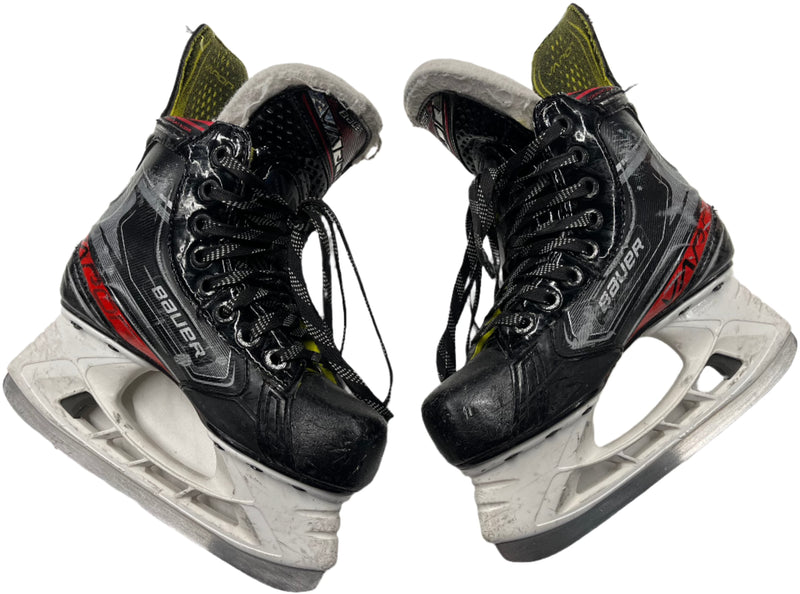 Load image into Gallery viewer, Used Bauer Vapor X2.9 Size 1 D Hockey Skates
