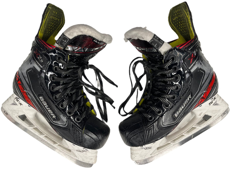 Load image into Gallery viewer, Used Bauer Vapor X2.9 Size 1 D Hockey Skates
