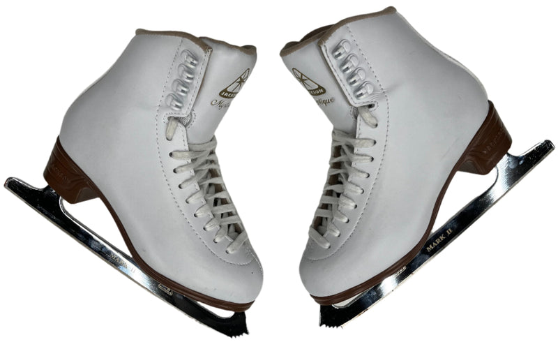 Load image into Gallery viewer, Used Jackson Mystique Size 4 Figure Skates
