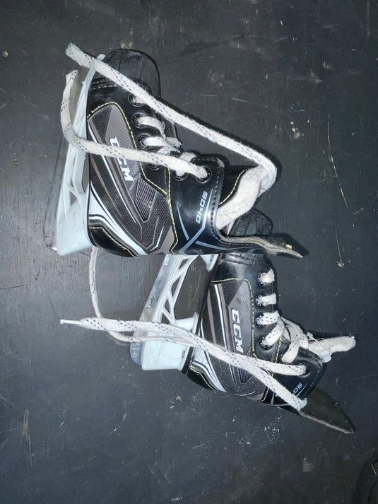 Used CCM 9040 Tacks Size 8 yt.
