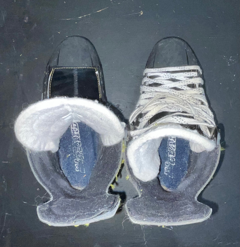 Load image into Gallery viewer, Used CCM Super Tacks 9350 Size 7 Hockey Skates
