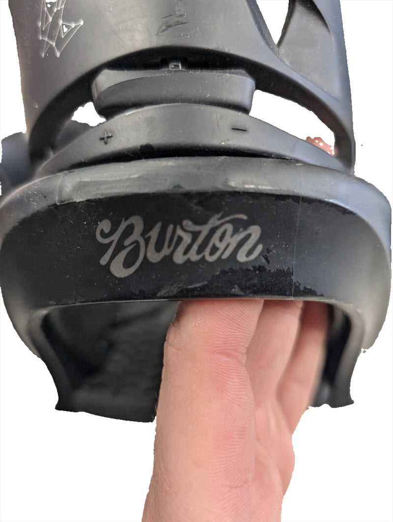 Load image into Gallery viewer, Used Burton Scribe Medium Sized Snowboard Bindings
