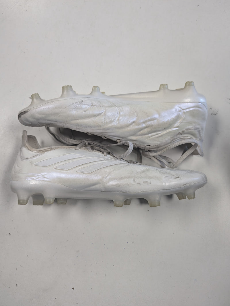 Load image into Gallery viewer, Used Adidas Copa Pure Mens Size 11 Soccer Cleats
