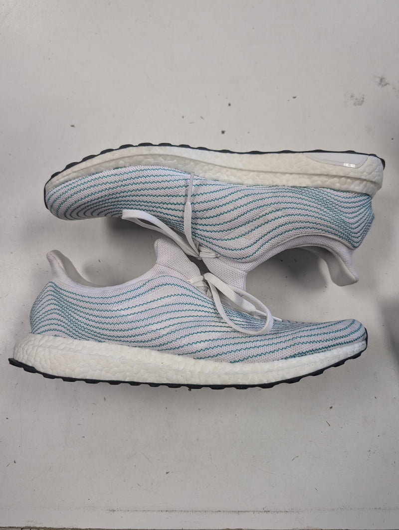 Load image into Gallery viewer, Used Adidas Ultra Boost Mens Size 11.5 Shoes
