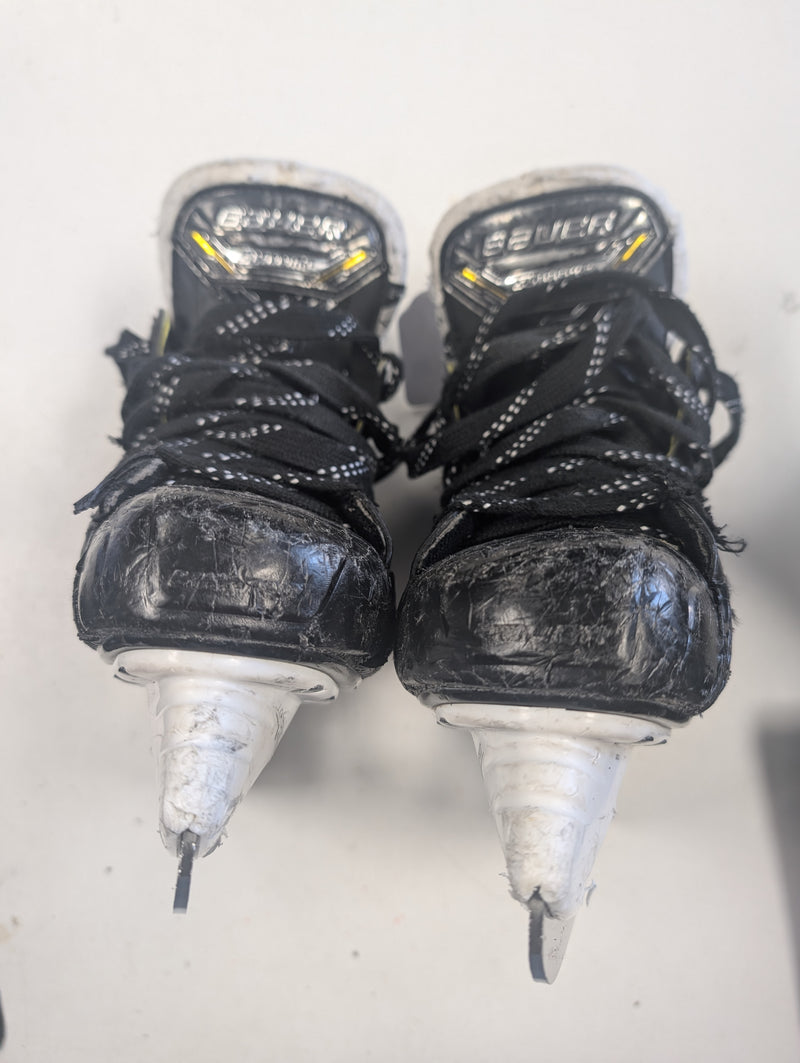 Load image into Gallery viewer, Used Bauer Supreme M5 Pro Size 4 Fit 1 Hockey Skates
