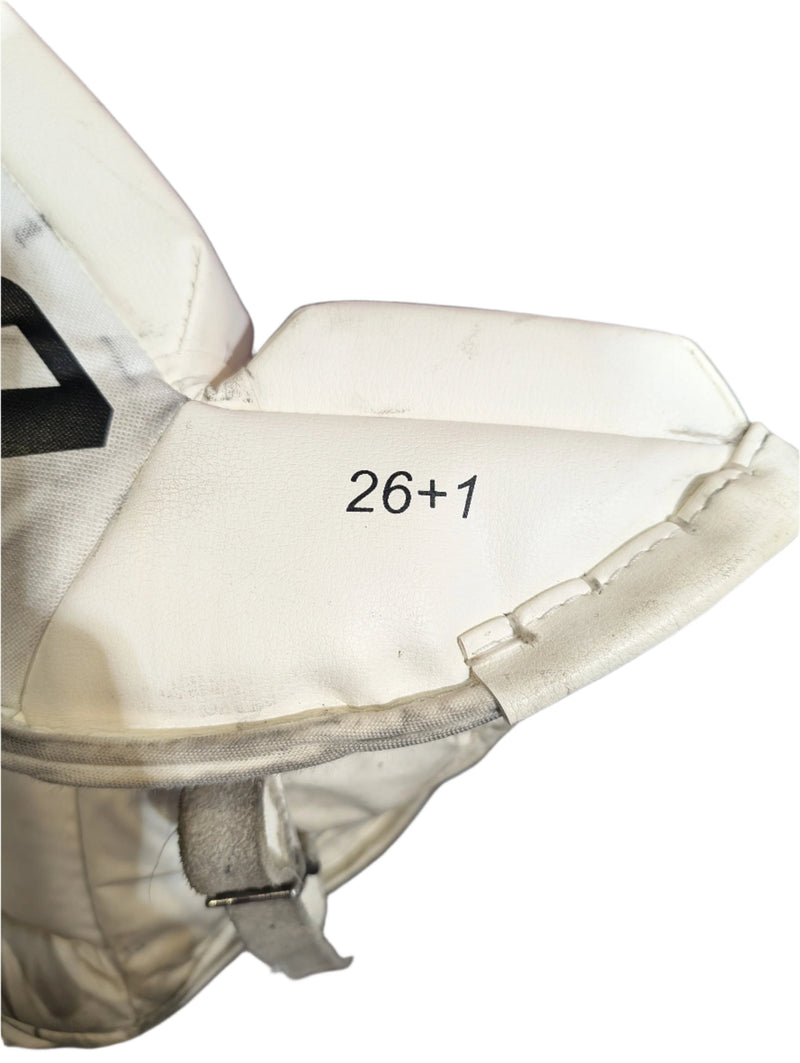 Load image into Gallery viewer, Used CCM E-Flex 760 Junior 26+1&quot; Hockey Goalie Leg Pads
