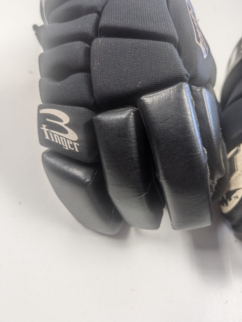 Load image into Gallery viewer, Used Mission Matrix Senior Hockey Gloves
