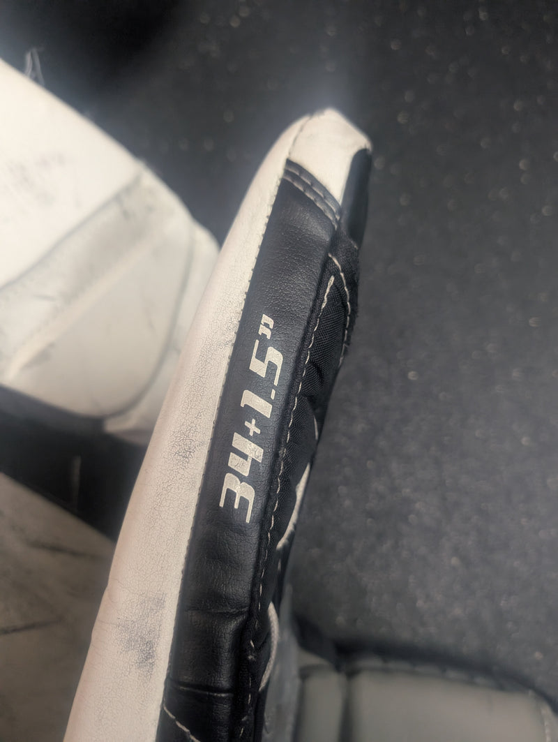 Load image into Gallery viewer, Used Warrior Ritual R/G5 34 + 1.5&quot; Hockey Goalie Leg Pads

