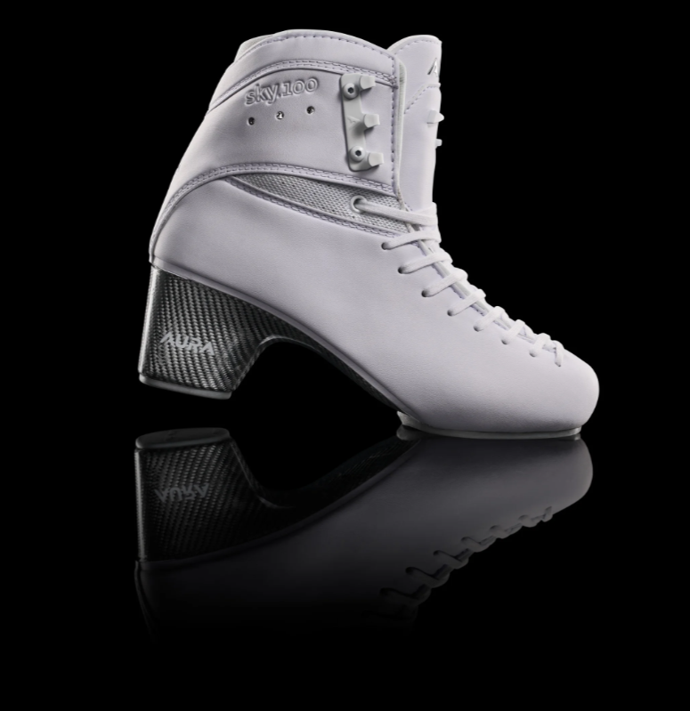 Load image into Gallery viewer, Aura Sky 100 Womens Skate Size 255 Skate Width C New Figure Skates
