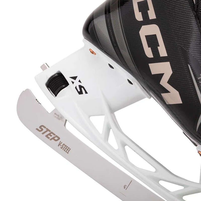 Load image into Gallery viewer, CCM Tacks XF Intermediate Hockey Skates
