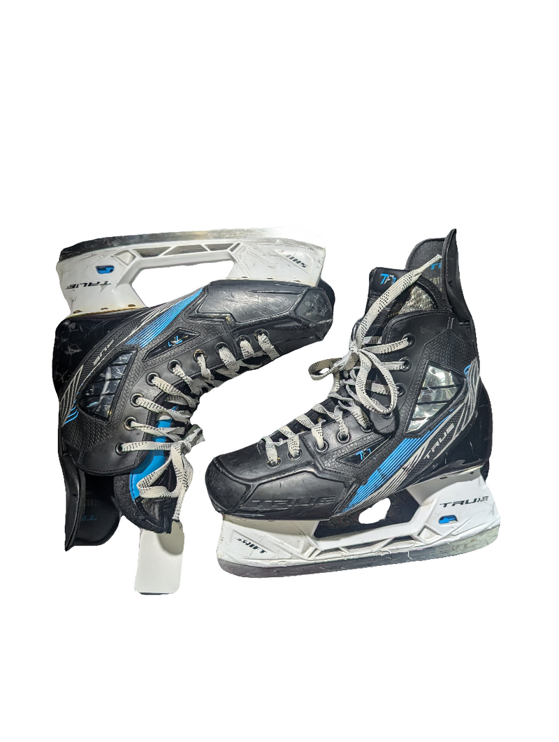 Load image into Gallery viewer, Used True TF7 Size 5 Junior Hockey Skates
