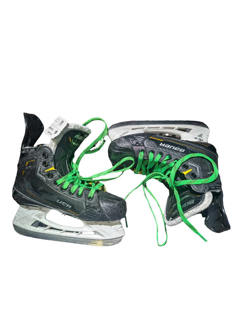 Load image into Gallery viewer, Used Bauer Supreme M5 Pro Size 3.5D Junior Hockey Skates
