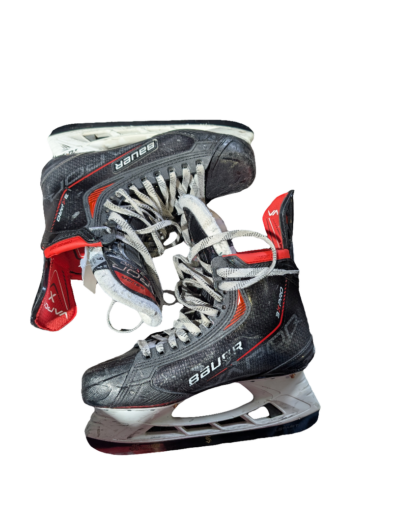 Load image into Gallery viewer, Used Bauer Vapor 3X Pro Size 9 Fit 1 Senior Hockey Skates
