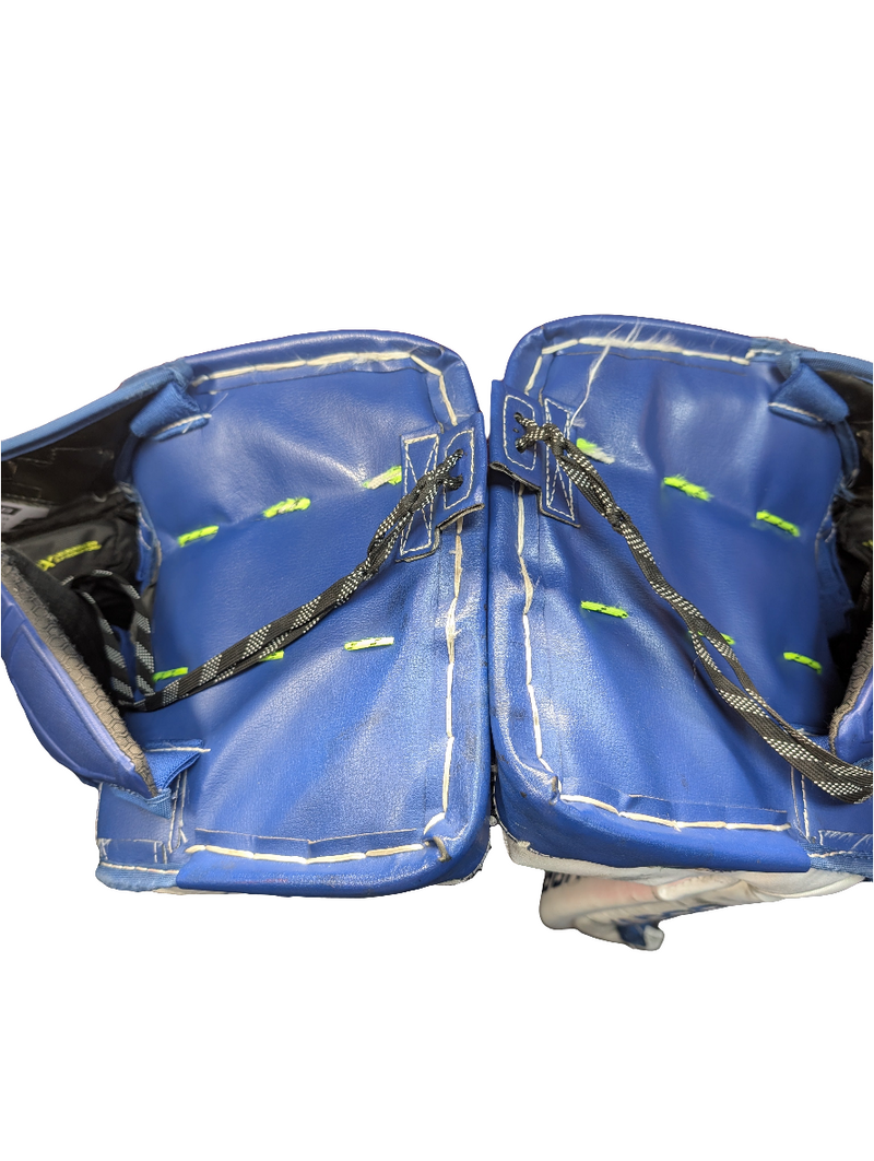Load image into Gallery viewer, Used Bauer Vapor 3X Senior Large Hockey Goalie Pads
